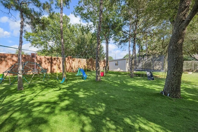 Building Photo - 3047 Bonnebridge Way Blvd