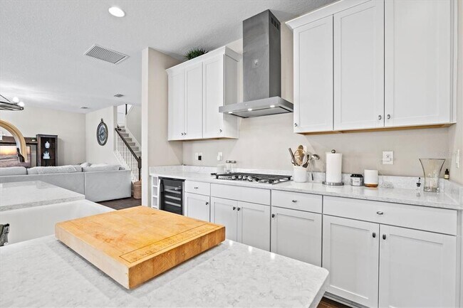 Building Photo - 5709 Silver Sun Dr