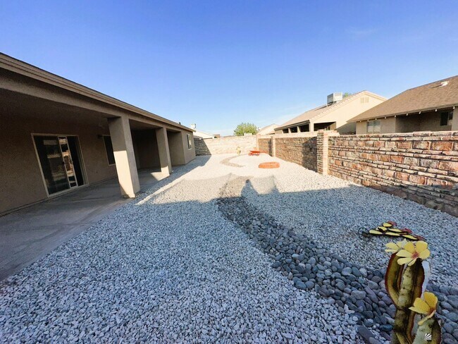 Building Photo - 10131 E 34th Ln