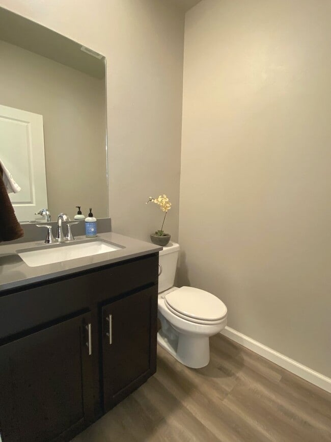 Building Photo - Charming 3 Bed, 2.5 Bath Home in NW OKC!