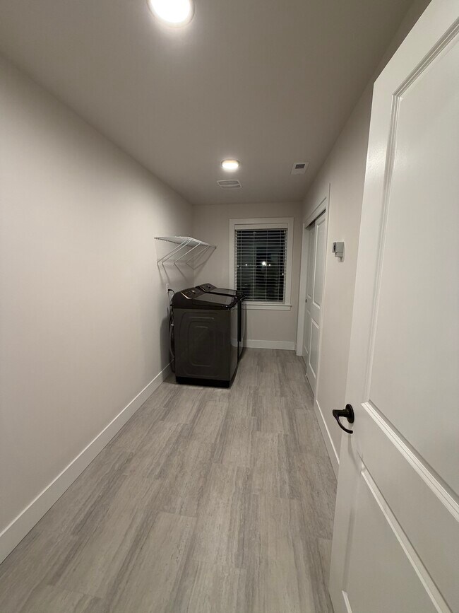 Building Photo - 14717 73rd St E