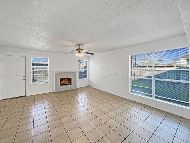 Primary Photo - 2740 St George Pl