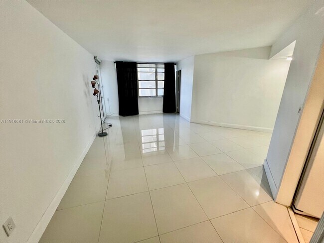 Building Photo - 2750 NE 183rd St