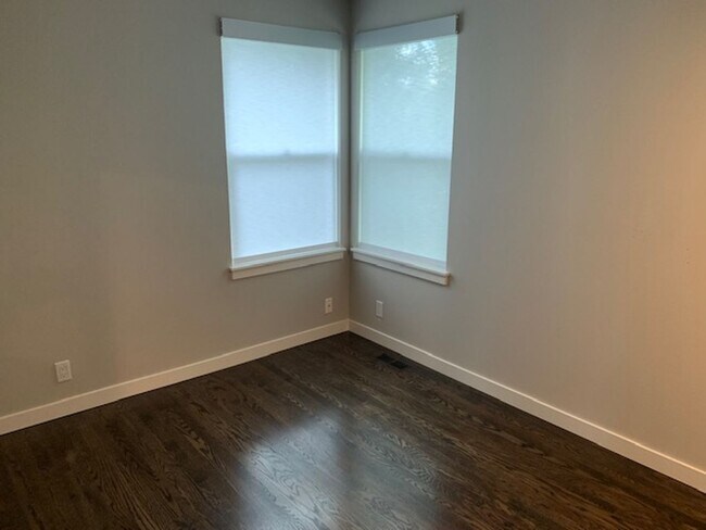 Building Photo - Wedgewood House