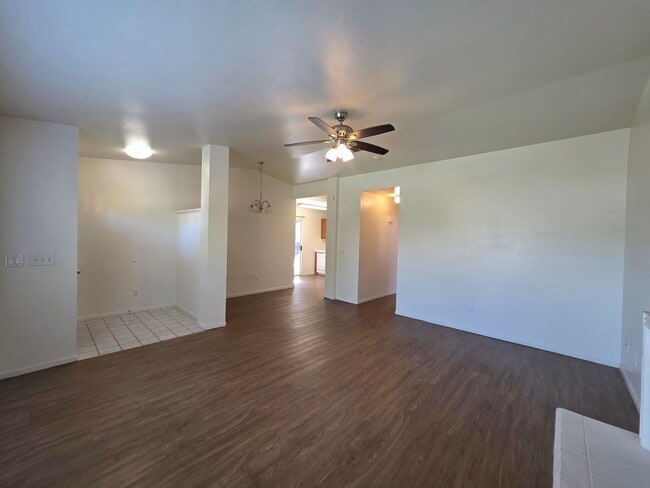 Building Photo - 2211 W Sweet Ct