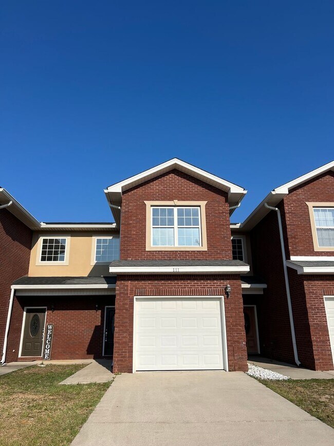 Primary Photo - Available NOW -111 Peregrine Way