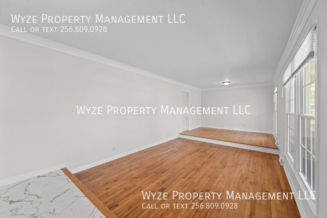 Building Photo - 2209 Rothmore Dr SW