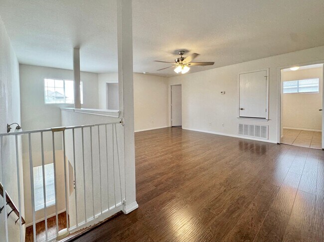 Building Photo - Spacious 5-Bedroom Home with In-Law Suite ...