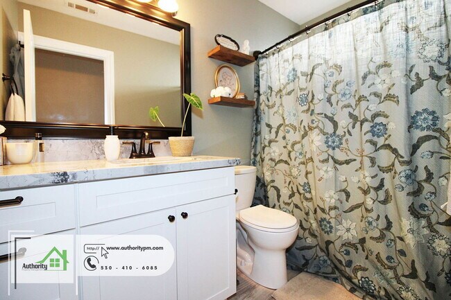 Building Photo - 11540 Vista Del Rio