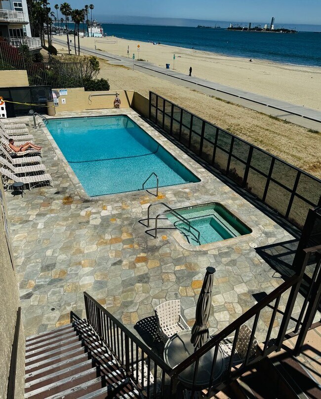 Building Photo - Oceanview 1 Bedroom with Beach Access for ...
