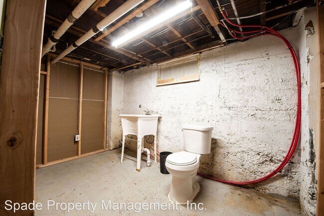 Building Photo - 3 br, 1.5 bath House - 2122 W Liberty Street