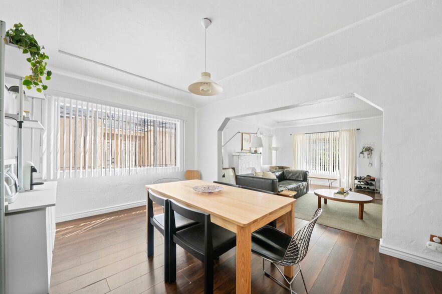 Building Photo - 5173 Pickford St