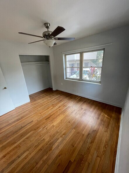 Building Photo - 716 S Mills Ave