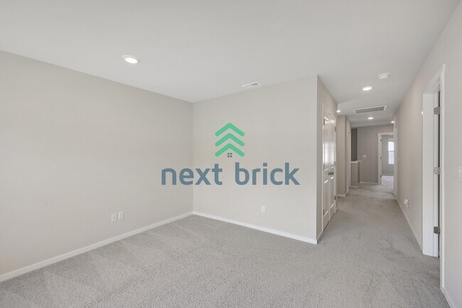 Building Photo - "Charming 3-Bed Home with 2.5 Baths in Picturesque Snohomish – 1720 Sq. Ft. of Comfort Awaits!"