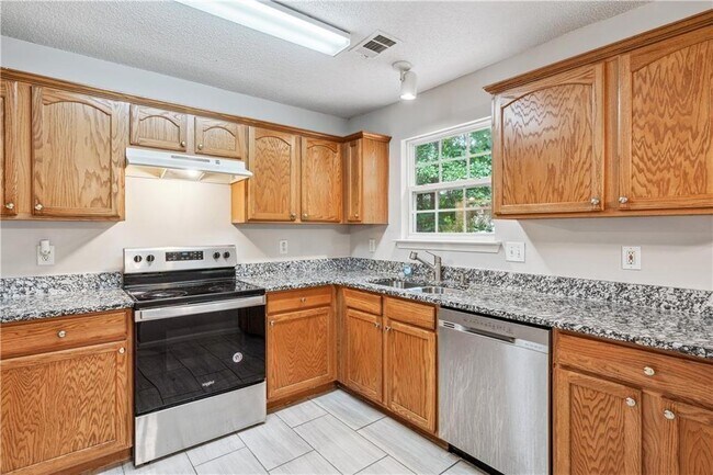 Building Photo - 5849 Amerson Ln