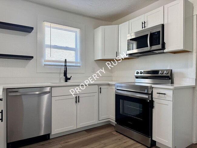 Building Photo - 4529 Balcomb St