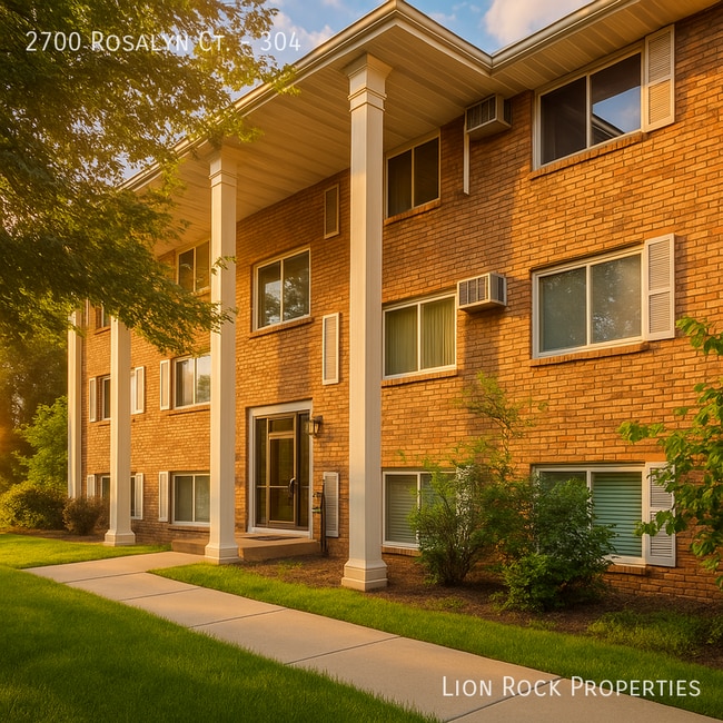 Building Photo - 2700 Rosalyn Ct