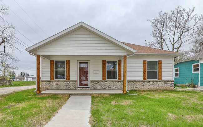 Primary Photo - 716 W Brower St