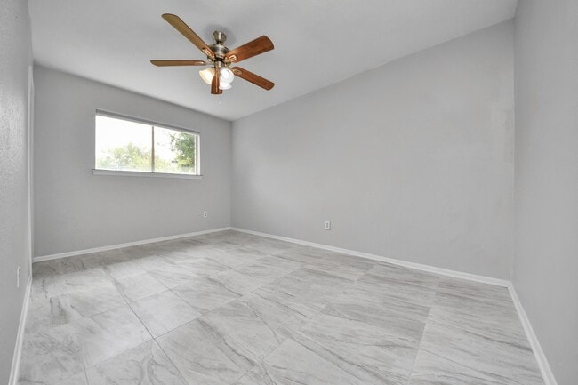Building Photo - 4830 Ridgestone St