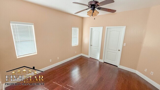 Building Photo - 1733 Pyxis St