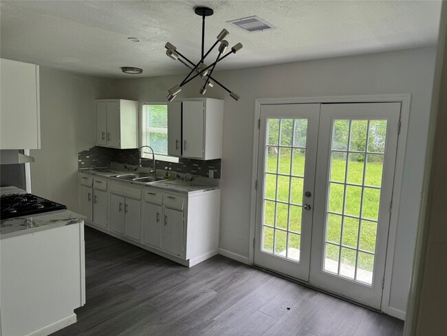 Building Photo - 4215 Botany Ln