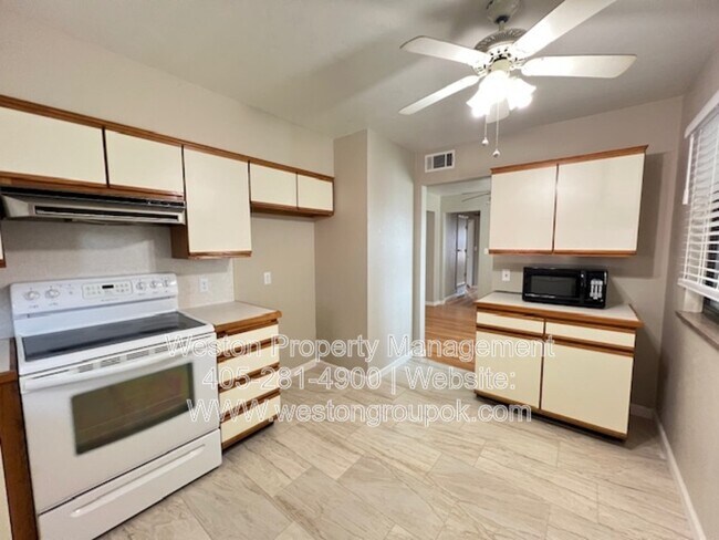 Building Photo - 3912 NW 56th St