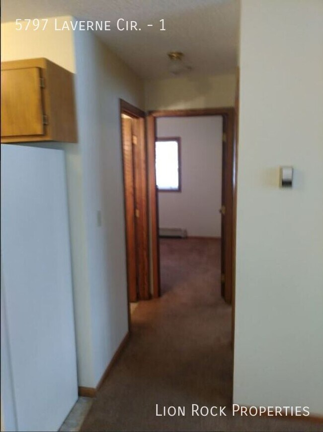 Building Photo - 5797 Laverne Cir N