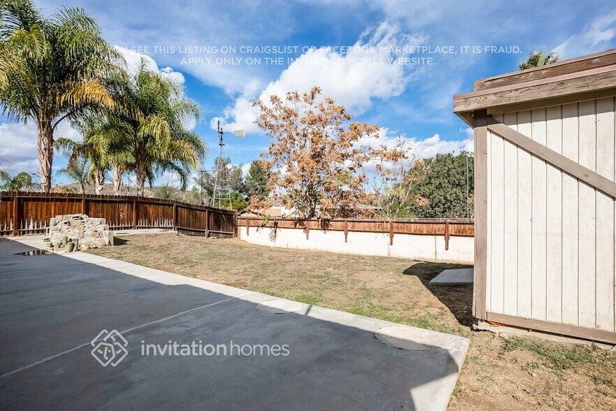Building Photo - 19086 Reindeer Dr