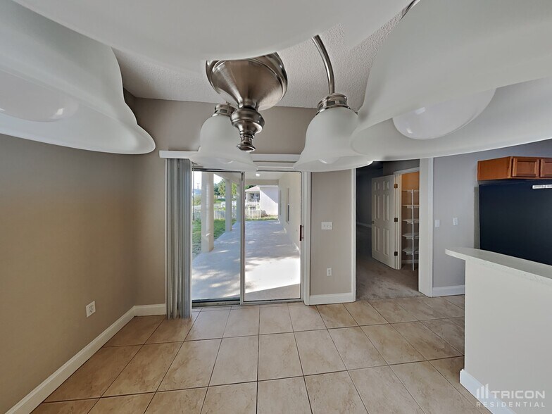 Building Photo - 3346 Double Ln