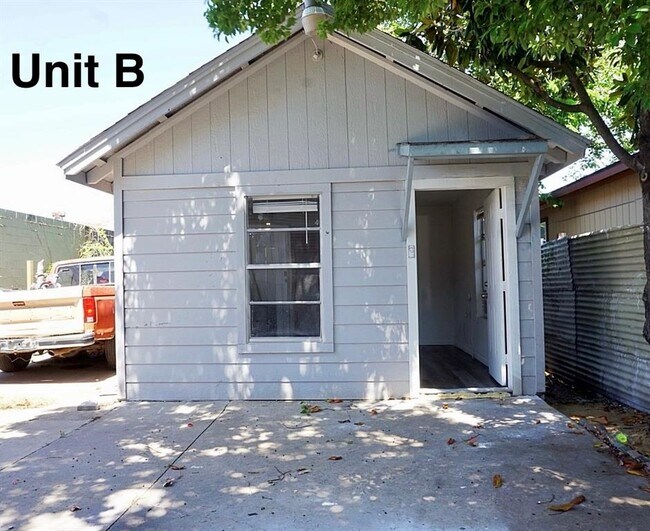 Building Photo - 709 74th St