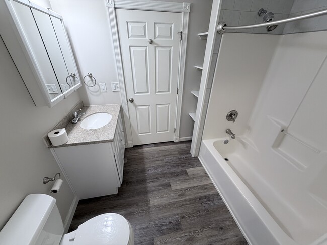 Building Photo - 45 S Monroe St