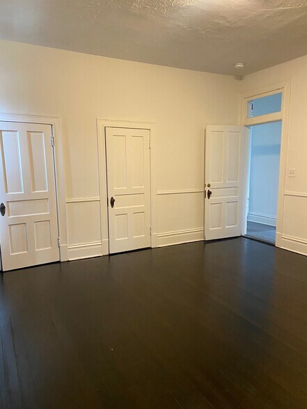 Building Photo - 1716 14th Ave S