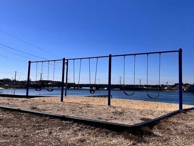 Building Photo - 11 Wallace Point Rd