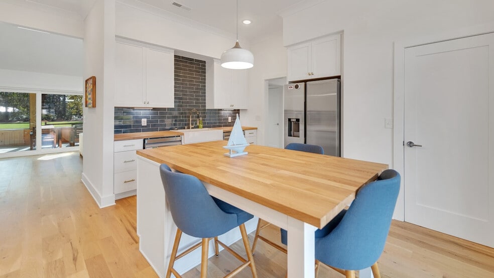 Building Photo - 176 Old Cedar Loop