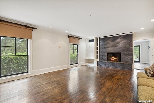 Building Photo - 157 Linden Ln