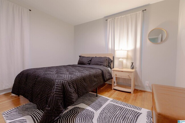 Building Photo - 1404 36th St N