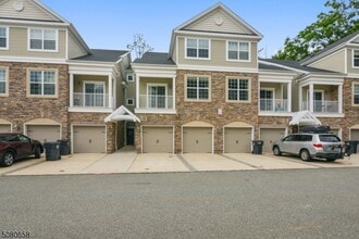 Building Photo - 506 Waterview Ct