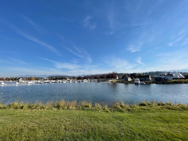 Building Photo - 2048 Marina Ct