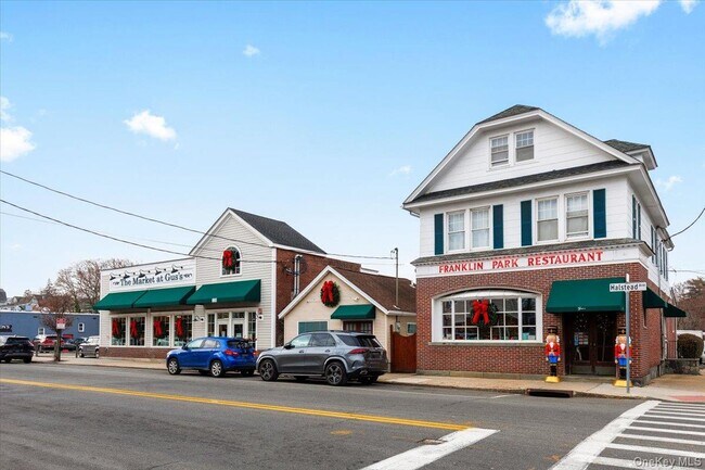 Building Photo - 132 Halstead Ave