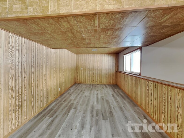 Building Photo - 3401 75th Ave N