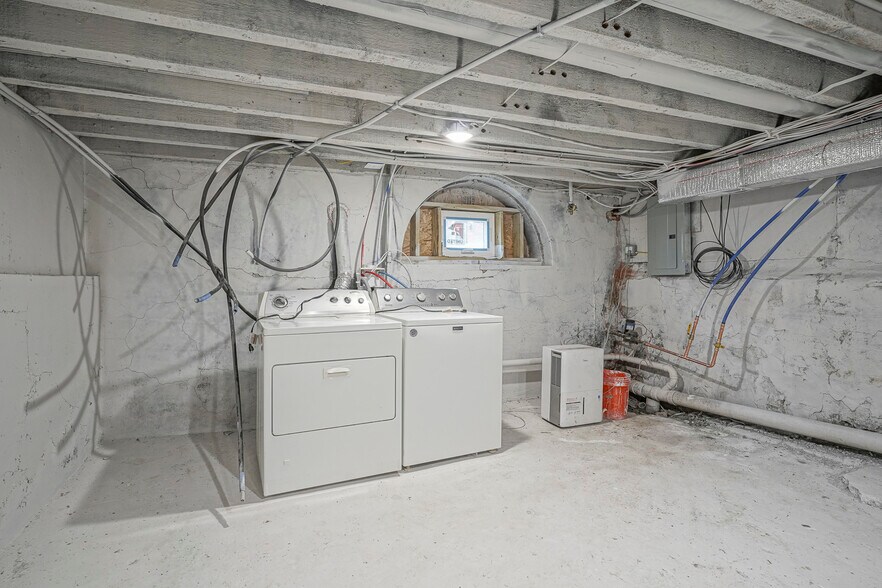 Building Photo - 1822 S 20th St