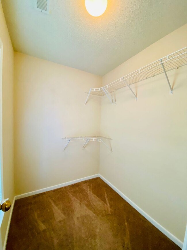 Building Photo - Beautiful and Spacious 3bdrm/2.5bth Home Conveniently Located in Chesterfield County!!