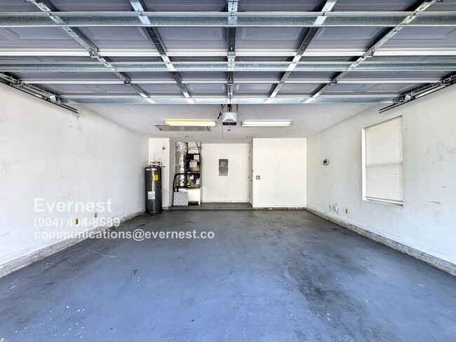 Building Photo - 1785 Chandelier Cir E