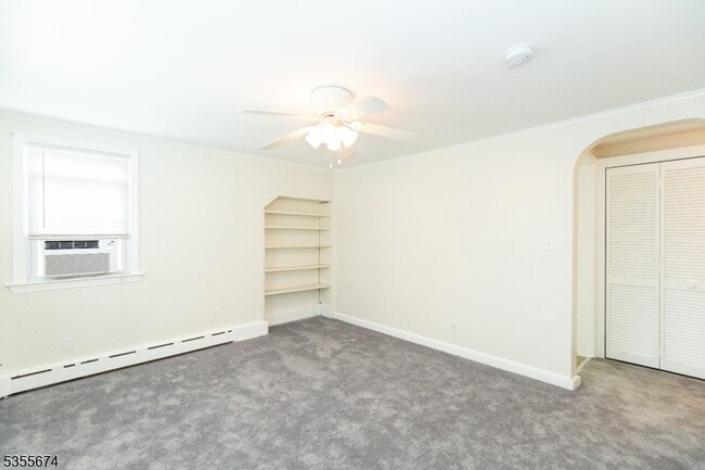 Building Photo - 200 Plainfield Rd