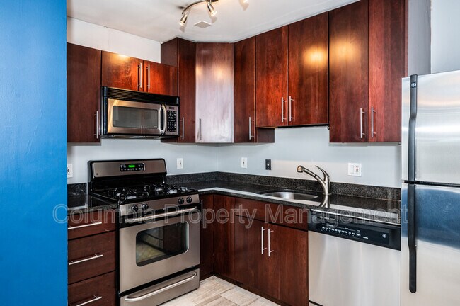 Building Photo - 1219 Q St NW