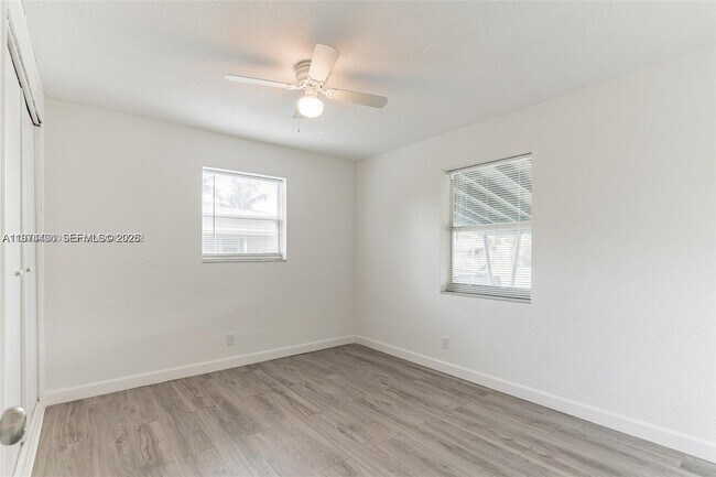 Building Photo - 650 SW 29th Ave