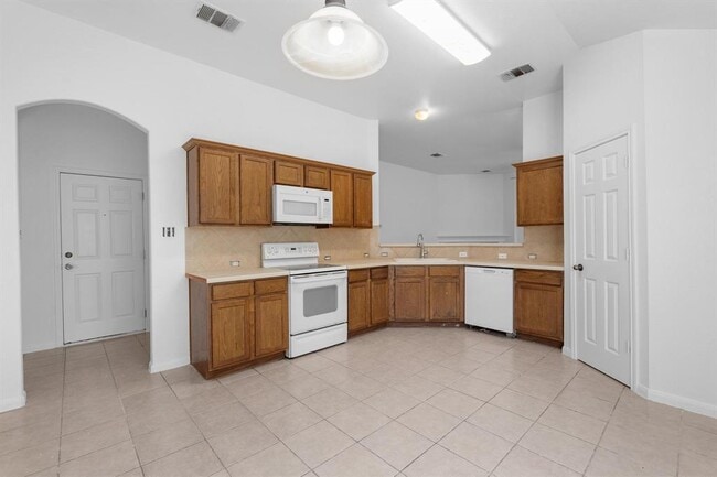 Building Photo - 114 Gainer Dr