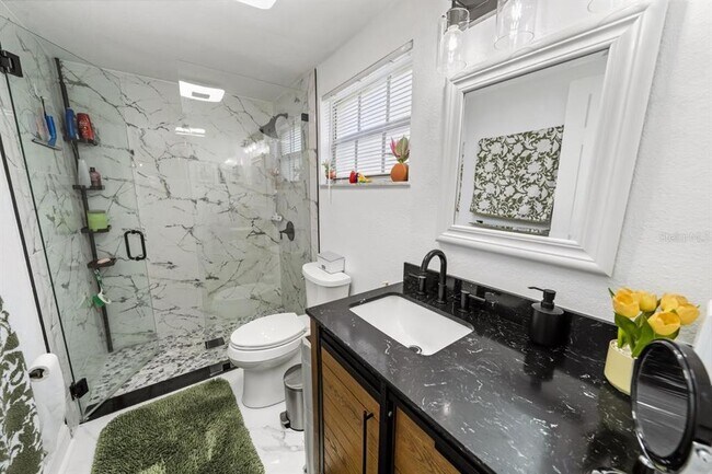 Building Photo - 3549 Rockaway Dr