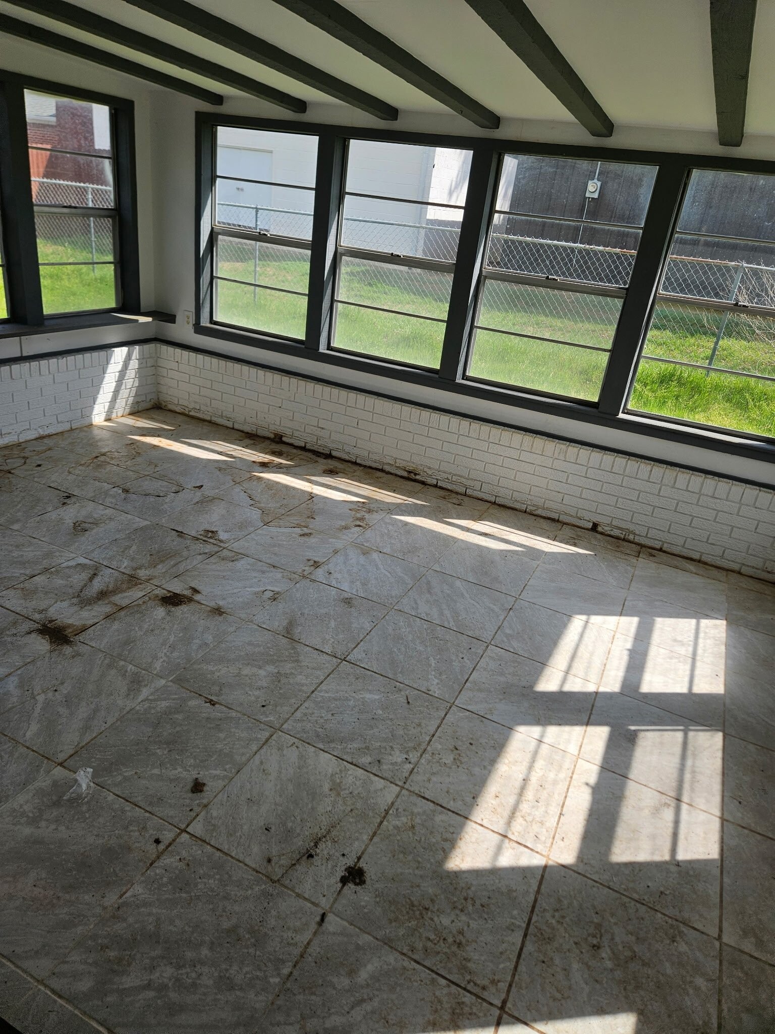 Building Photo - 1115 University Blvd