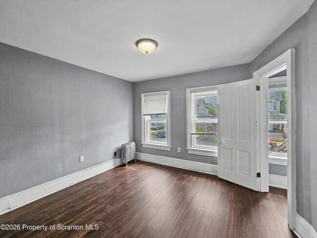Building Photo - 1019 N Irving Ave